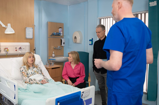 corrie-toyah-hospital-shock-109acf0.width-800